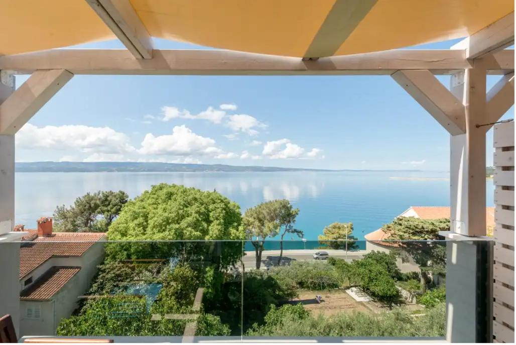 Apartments Mimac Omis Exterior photo